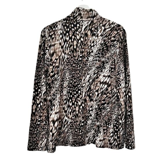 Chico’s Leopard Print Hi-Low Jacket - Picture 2 of 7
